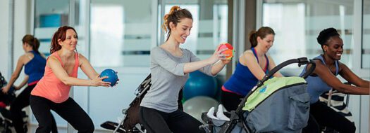 pregnant women in exercise class